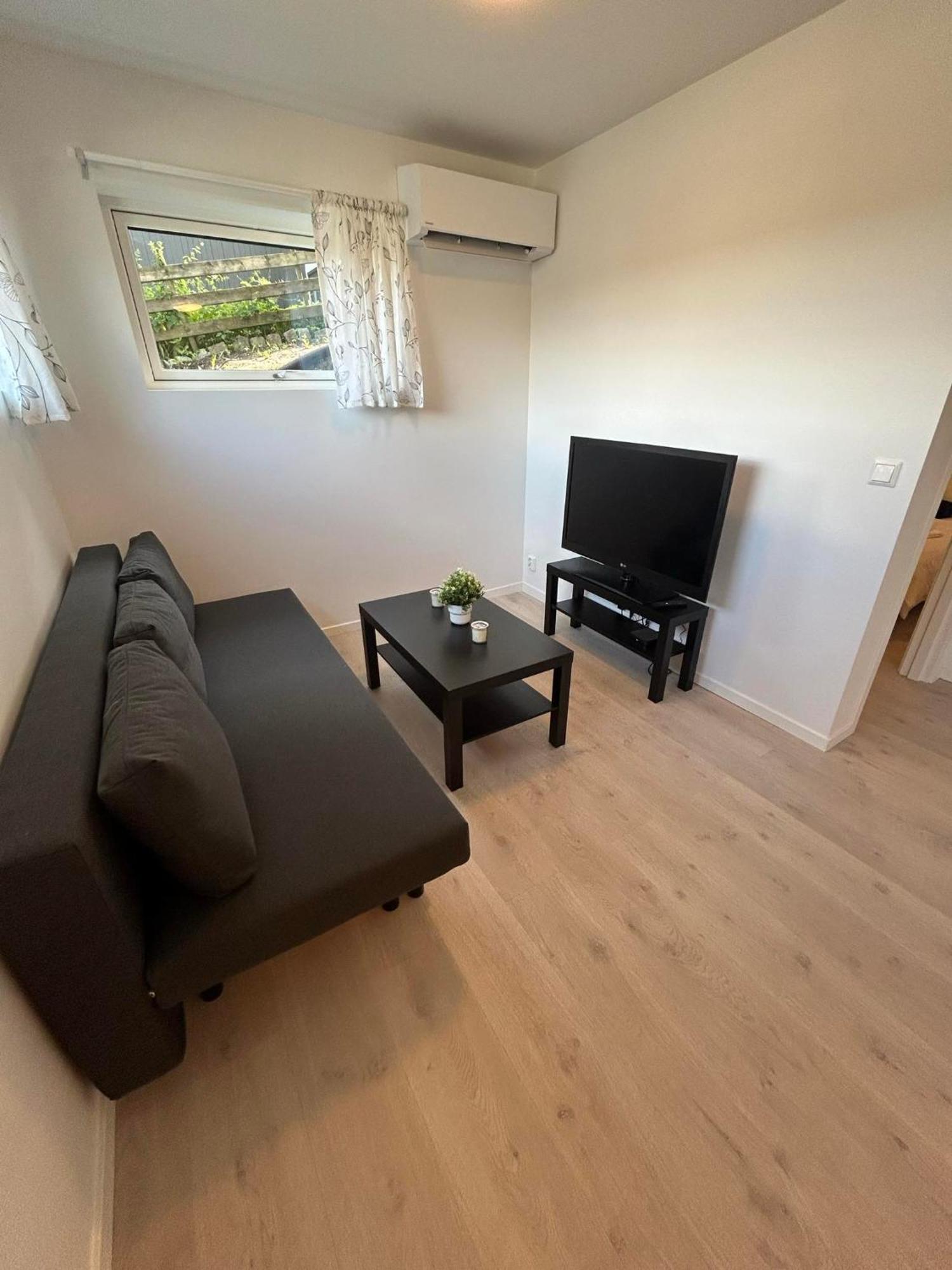 Temis Apartment, Private New 1 Bed Room And 1 Living Room With Sofa Bad And Lagre Kitchen, Share With Nobody Oslo Ngoại thất bức ảnh